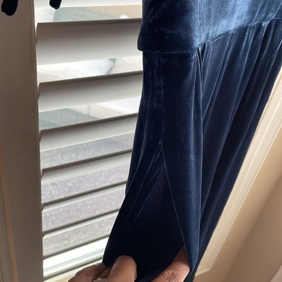 BRAND NEW Eliza J Velvet Romper - Picture 7 of 10